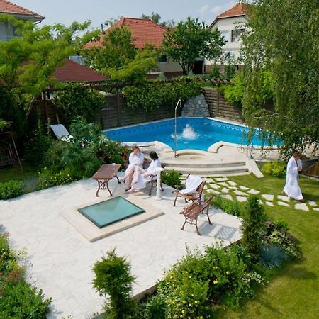 Amira Boutique Hotel Heviz Wellness & Spa Екстериор снимка